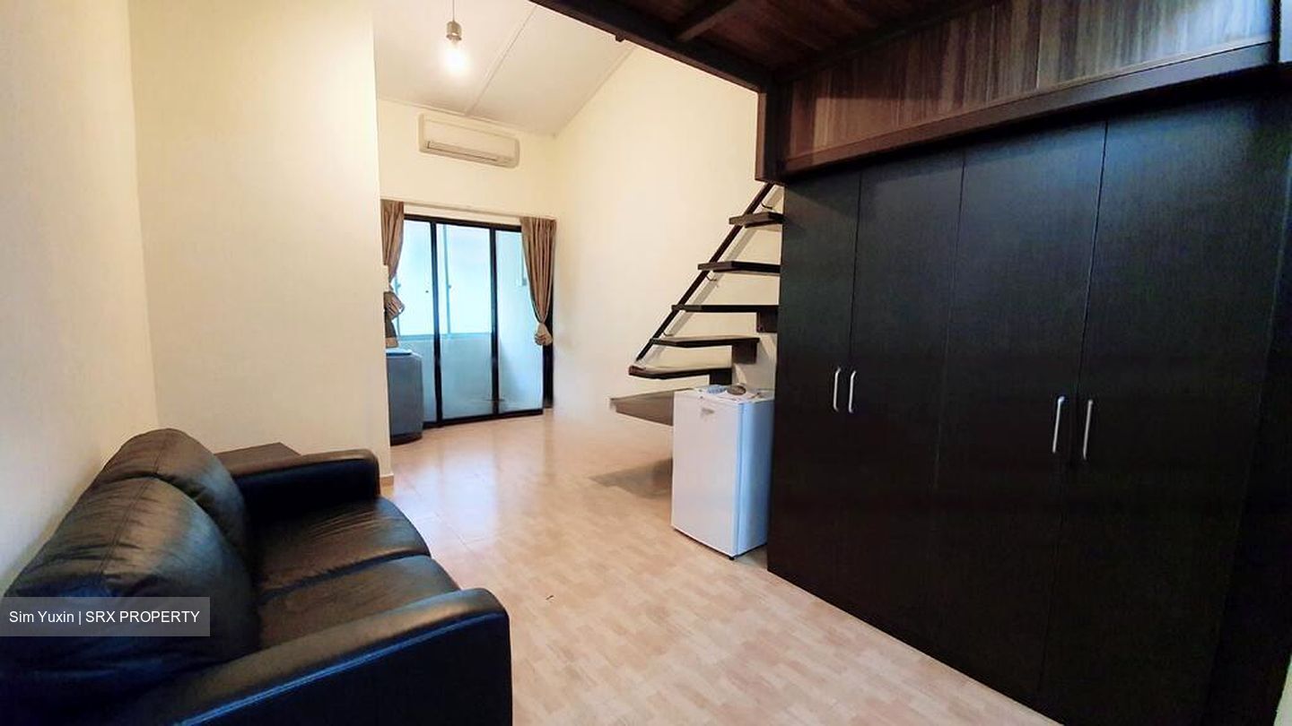 Bedok Shopping Complex (D16), Apartment #463126561